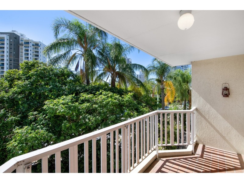40/42 Beach Parade, Surfers Paradise QLD 4217