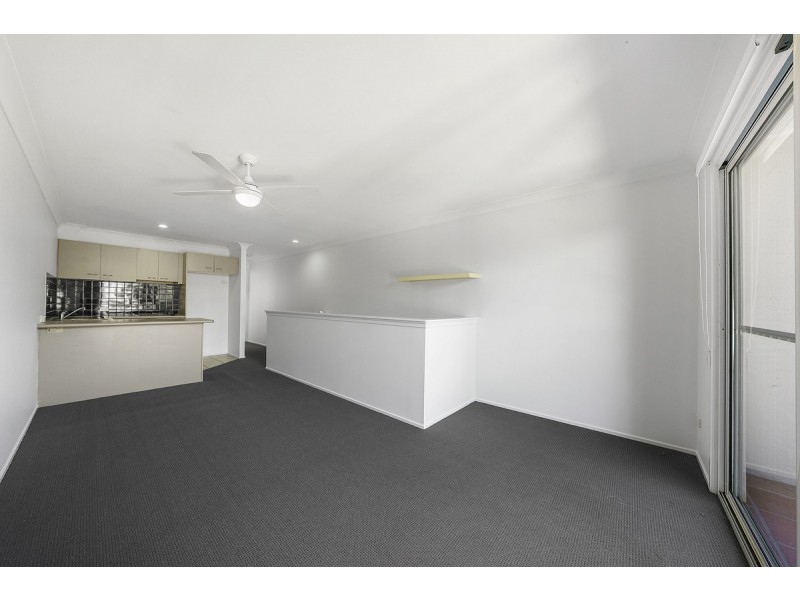 2/7 Sunset Boulevard, Surfers Paradise QLD 4217