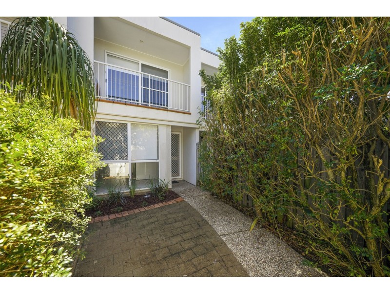 2/7 Sunset Boulevard, Surfers Paradise QLD 4217