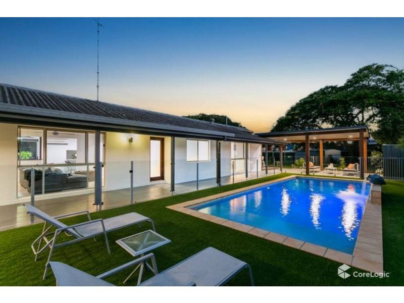 20 Japonica Drive, Palm Beach QLD 4221