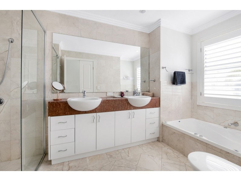 2/103 Salerno Street, Surfers Paradise QLD 4217