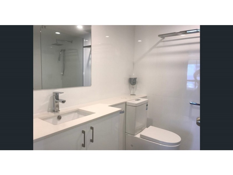 103/15 Victoria Avenue, Broadbeach QLD 4218