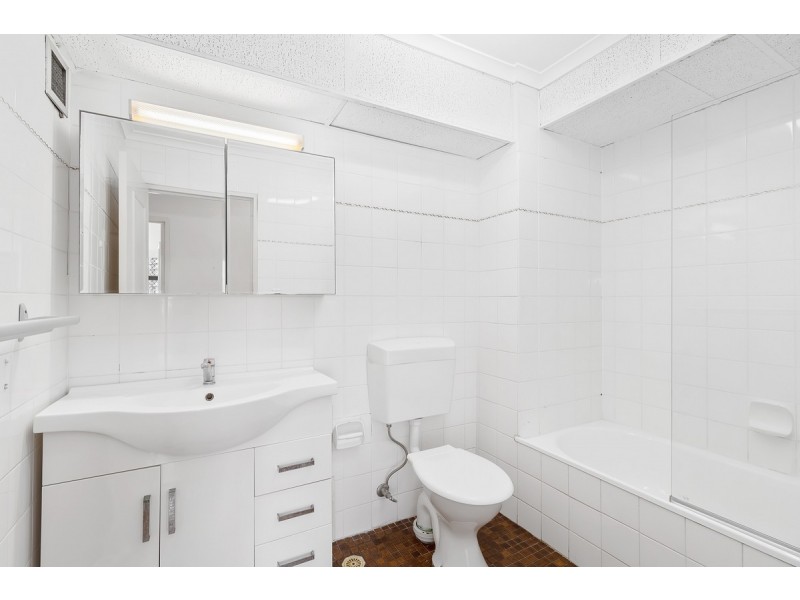 51/33 Thornton Street, Surfers Paradise QLD 4217