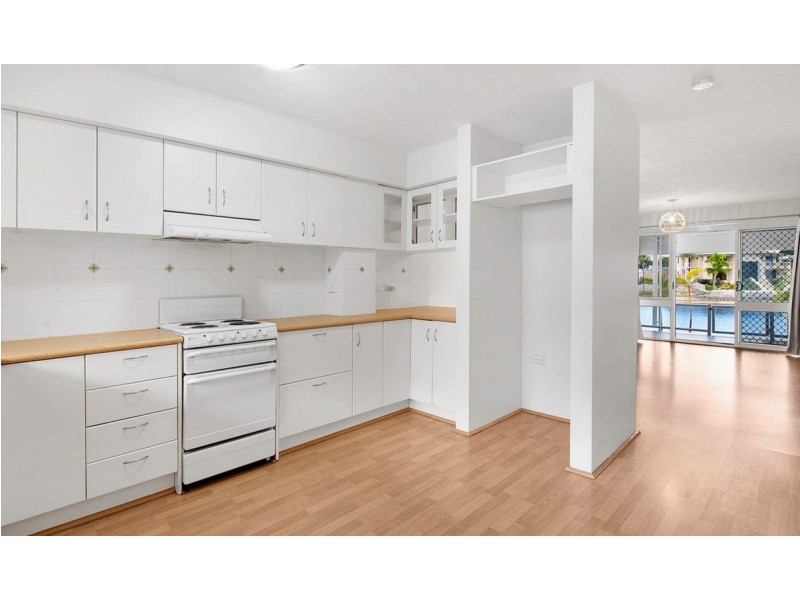 8/15-21 Hooker Boulevard, Broadbeach Waters QLD 4218