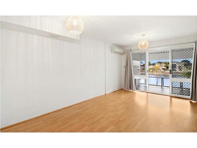 8/15-21 Hooker Boulevard, Broadbeach Waters QLD 4218