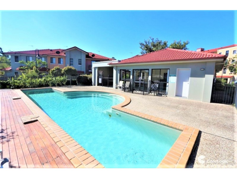 10/2 Geraldton Drive, Varsity Lakes QLD 4227