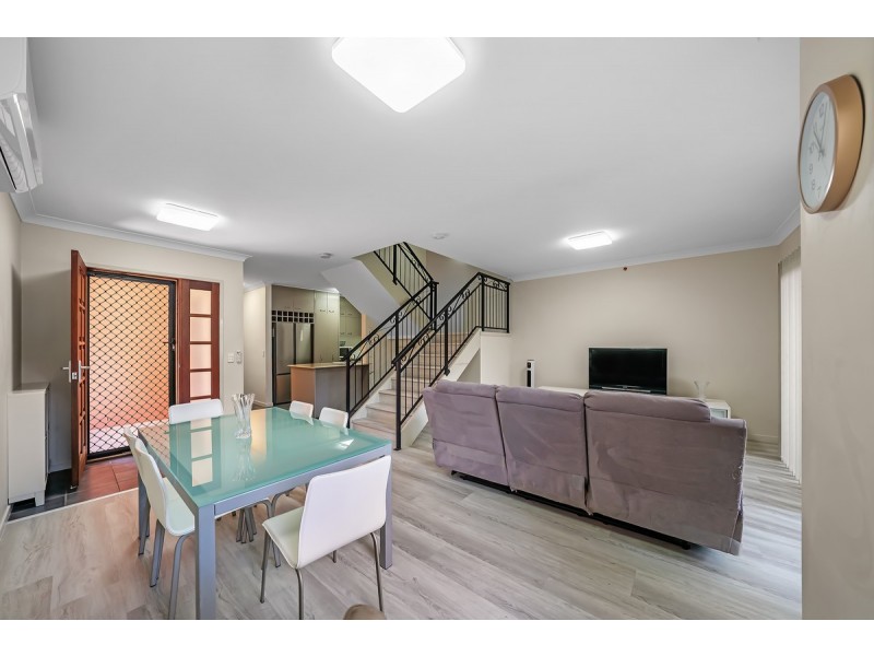 10/2 Geraldton Drive, Varsity Lakes QLD 4227