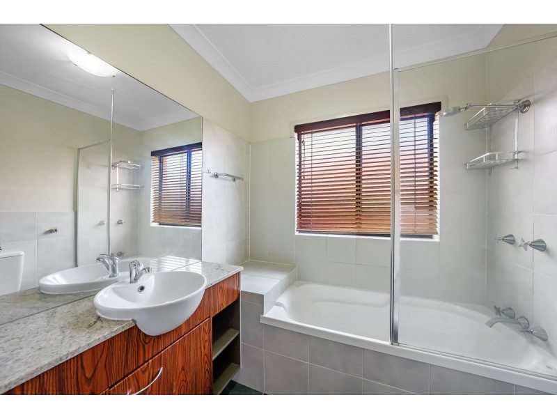 10/2 Geraldton Drive, Varsity Lakes QLD 4227