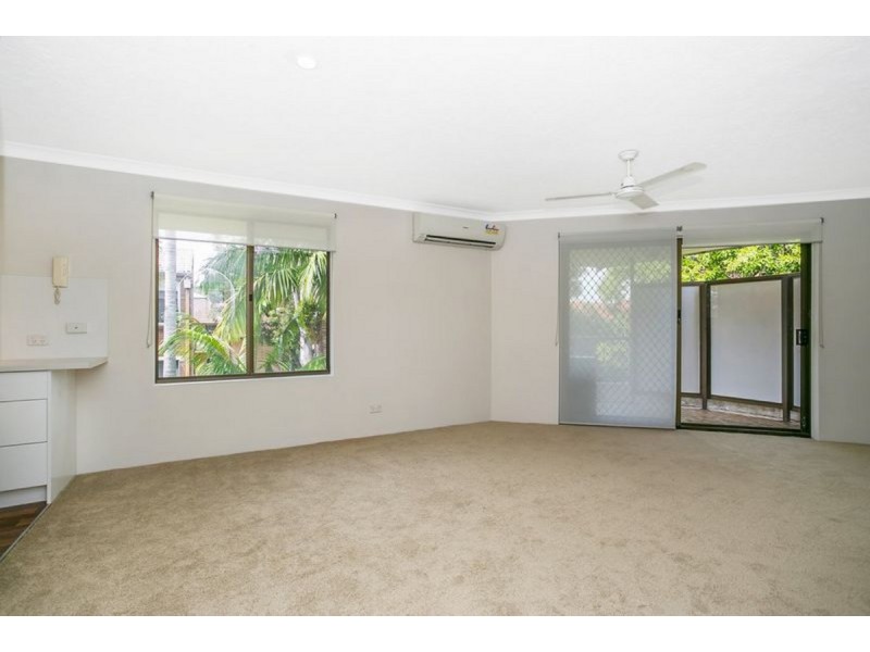 6/7 Lather Street, Southport QLD 4215