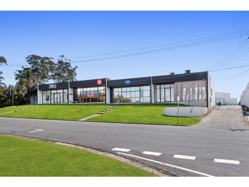 17 Harvest Crt, Southport QLD 4215