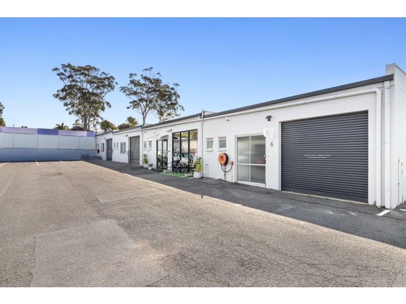 17 Harvest Crt, Southport QLD 4215