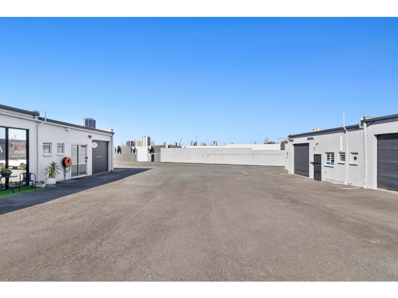 17 Harvest Crt, Southport QLD 4215