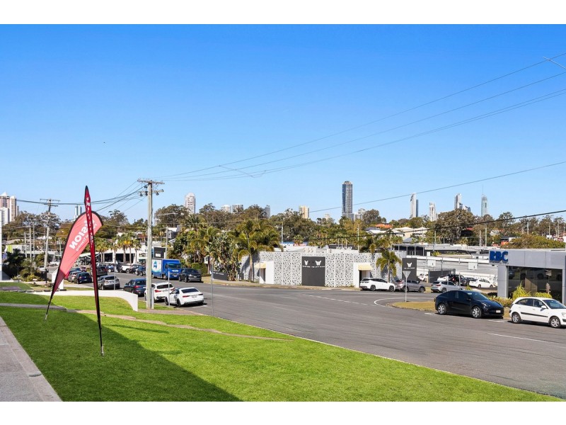 17 Harvest Crt, Southport QLD 4215