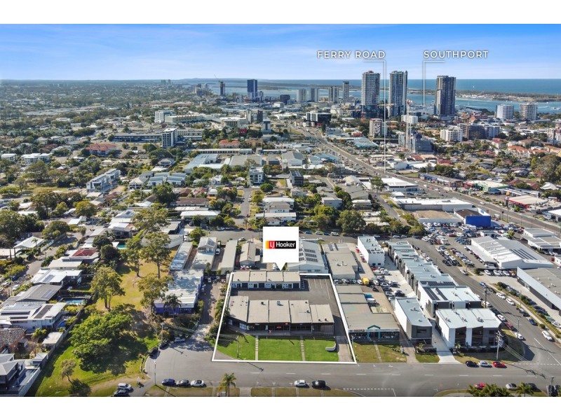 17 Harvest Crt, Southport QLD 4215