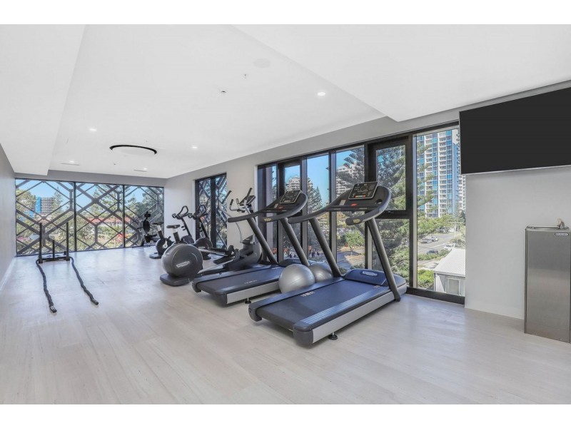 303/185 Old Burleigh Road, Broadbeach QLD 4218