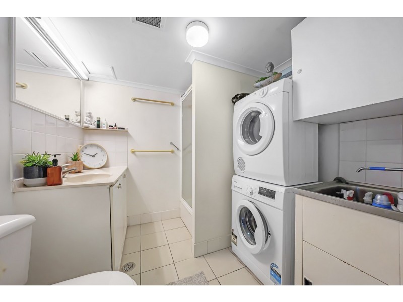 13/155 Old Burleigh Road, Broadbeach QLD 4218