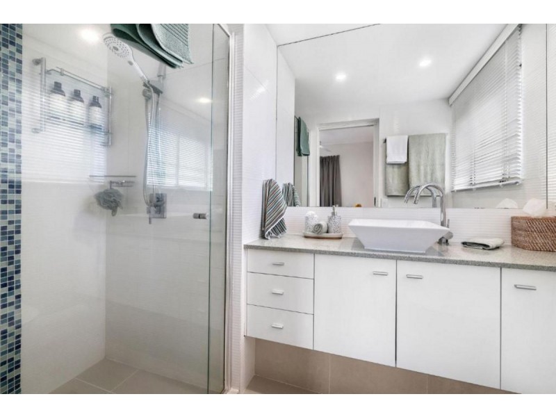 1/192 Ferny Avenue, Surfers Paradise QLD 4217