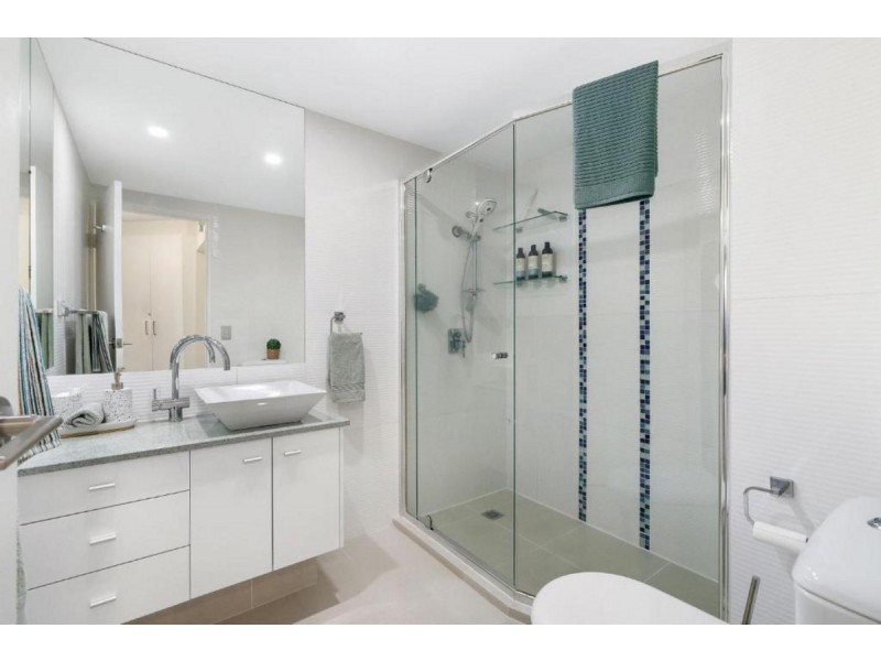 1/192 Ferny Avenue, Surfers Paradise QLD 4217