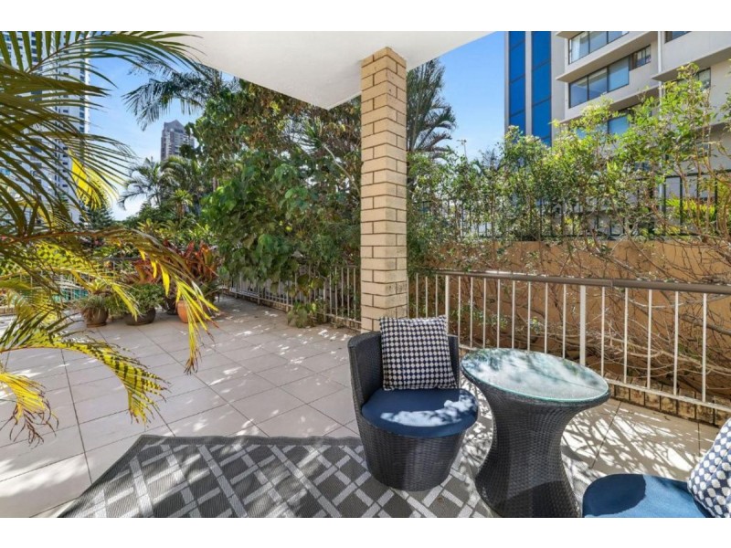 1/192 Ferny Avenue, Surfers Paradise QLD 4217