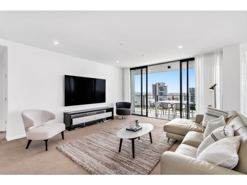 94/12-14 Elizabeth Avenue, Broadbeach QLD 4218