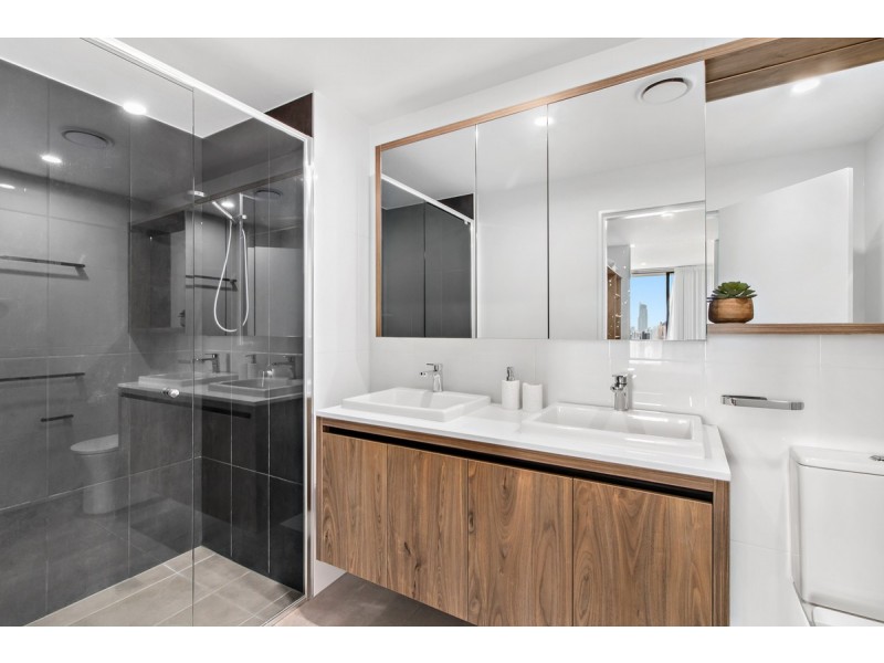 94/12-14 Elizabeth Avenue, Broadbeach QLD 4218