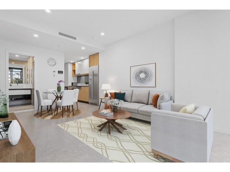 205/28-30 Second Avenue, Broadbeach QLD 4218