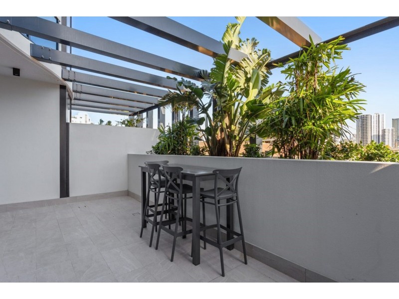 205/28-30 Second Avenue, Broadbeach QLD 4218