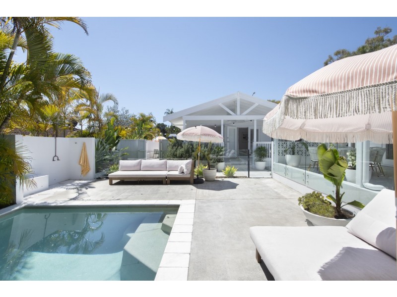 82 Currumburra Road, Ashmore QLD 4214