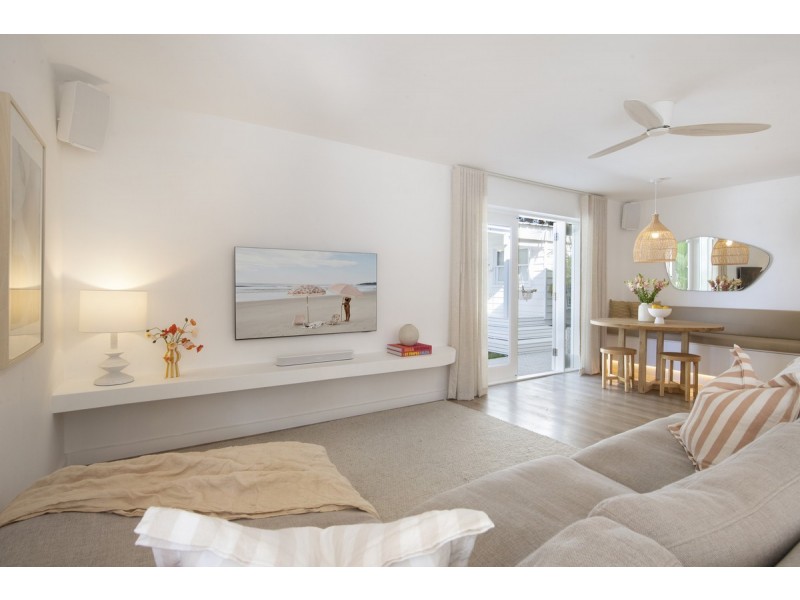 82 Currumburra Road, Ashmore QLD 4214