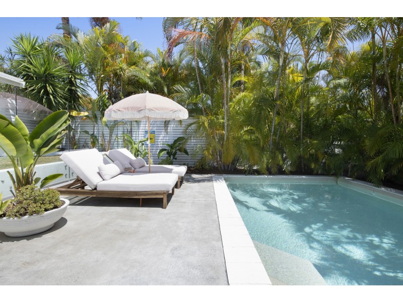 82 Currumburra Road, Ashmore QLD 4214