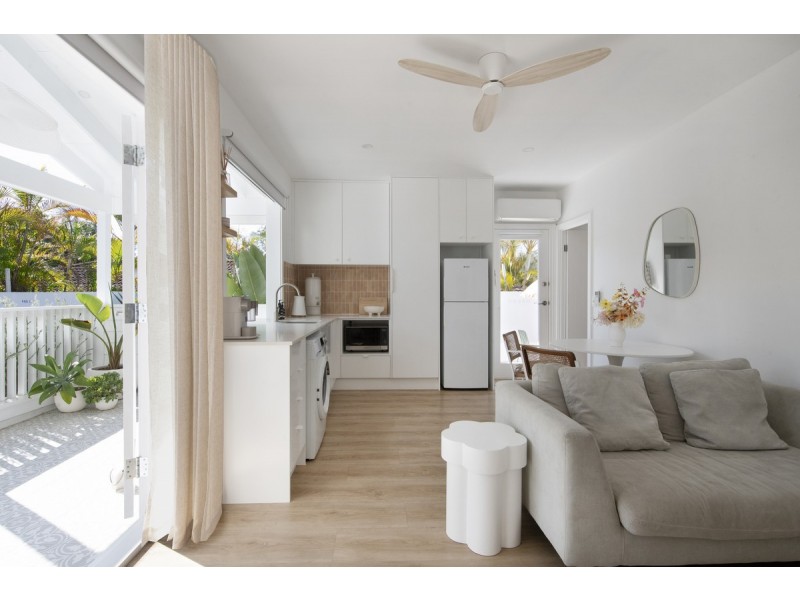 82 Currumburra Road, Ashmore QLD 4214