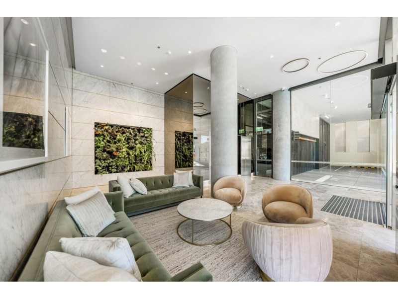 501/4-6 Alexandra Avenue, Broadbeach QLD 4218
