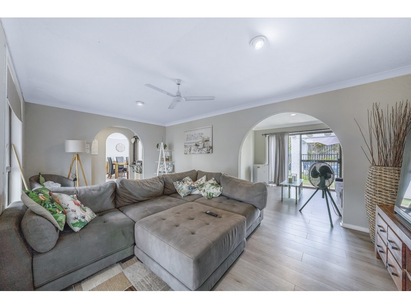 5 Carlingford Place, Robina QLD 4226