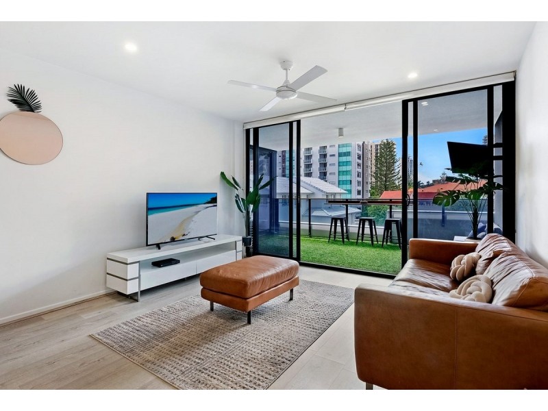 13/2729 Gold Coast Highway, Broadbeach QLD 4218