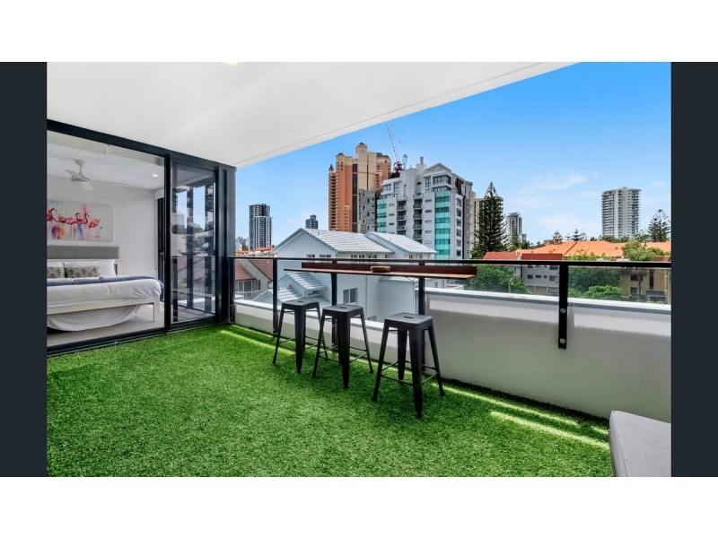 13/2729 Gold Coast Highway, Broadbeach QLD 4218