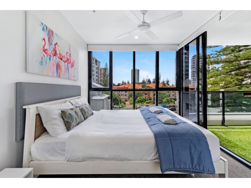 13/2729 Gold Coast Highway, Broadbeach QLD 4218