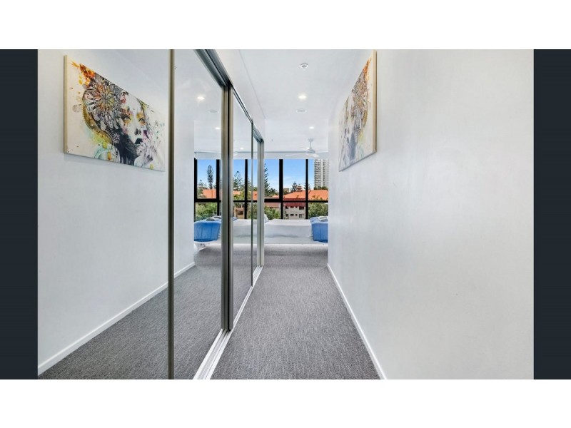 13/2729 Gold Coast Highway, Broadbeach QLD 4218