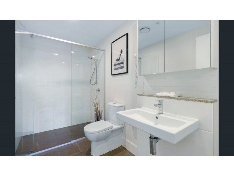 13/2729 Gold Coast Highway, Broadbeach QLD 4218