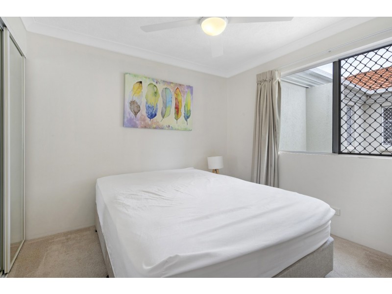 10/12-14 Britannia Avenue, Broadbeach QLD 4218