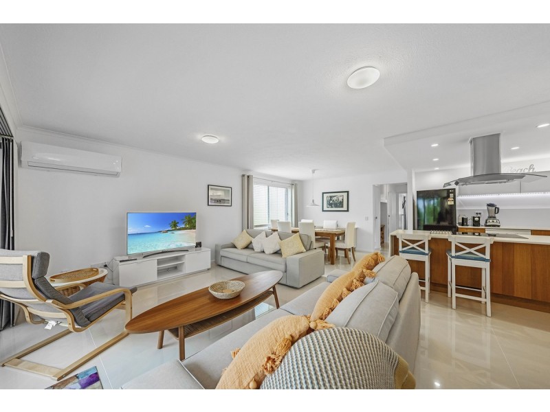 7/111 Old Burleigh Road, Broadbeach QLD 4218