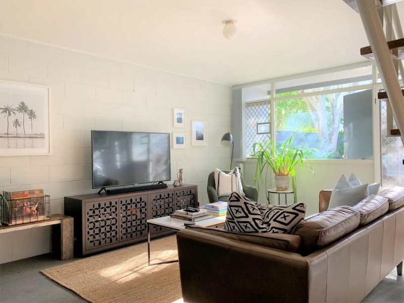 5/3 Margaret Avenue, Broadbeach QLD 4218