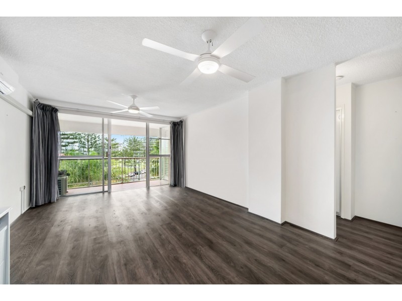 11/30 Chelsea Avenue, Broadbeach QLD 4218
