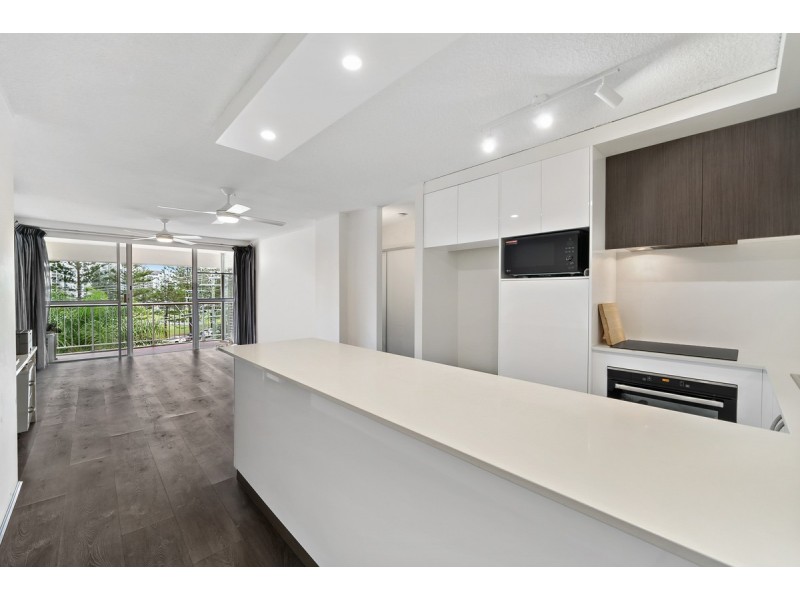 11/30 Chelsea Avenue, Broadbeach QLD 4218