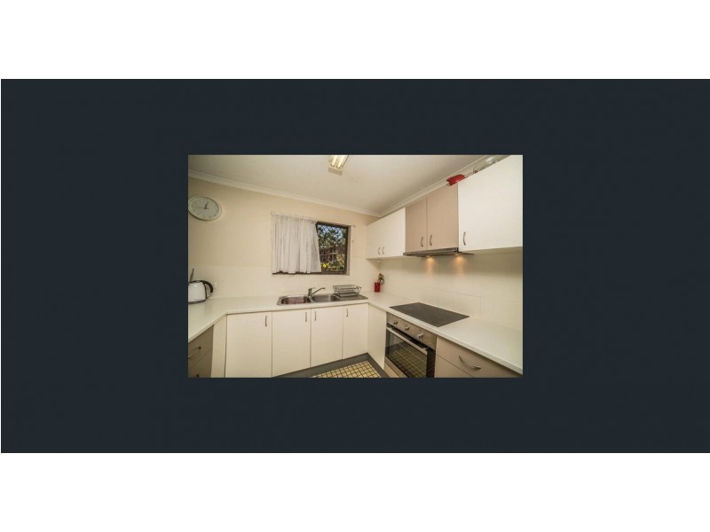 2/152 Surf Parade, Broadbeach QLD 4218