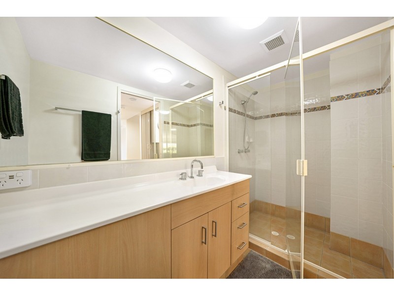 1/3 Tate Street, Southport QLD 4215