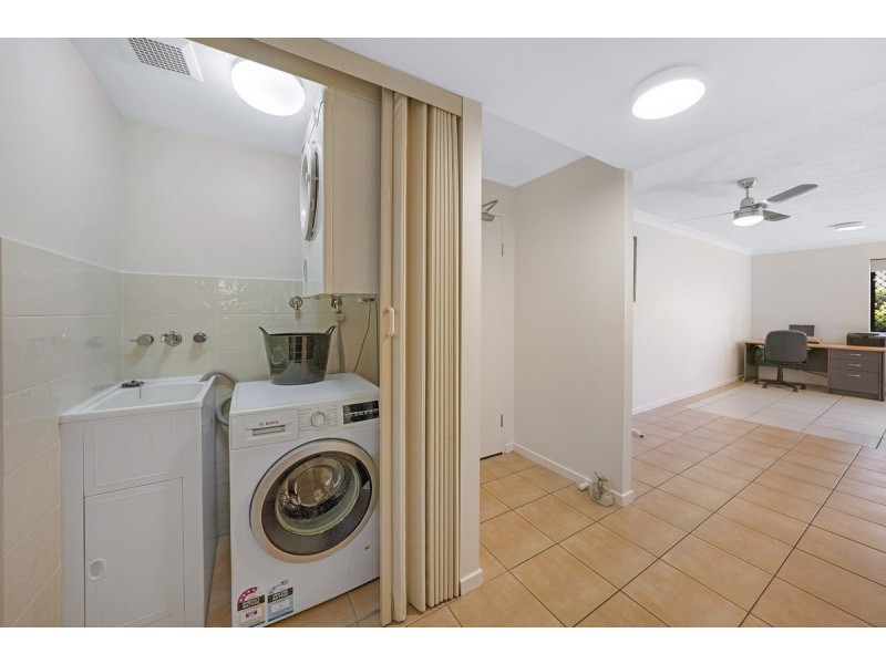 1/3 Tate Street, Southport QLD 4215