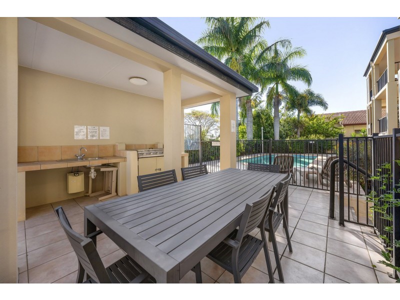 1/3 Tate Street, Southport QLD 4215