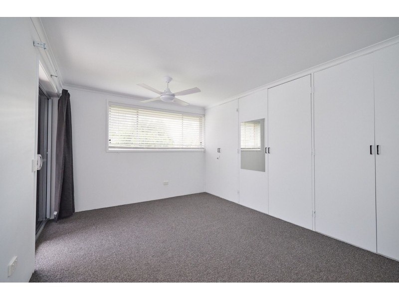 13/111 Old Burleigh Road, Broadbeach QLD 4218