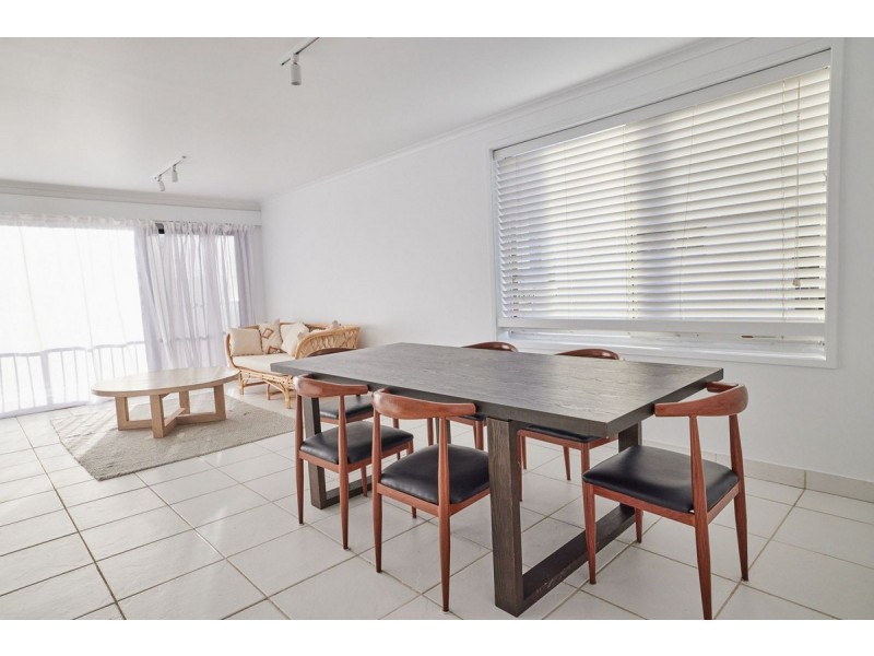 13/111 Old Burleigh Road, Broadbeach QLD 4218