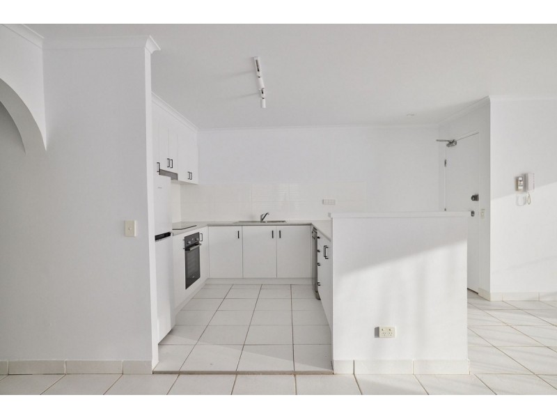 13/111 Old Burleigh Road, Broadbeach QLD 4218